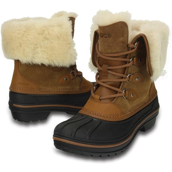 CROCS Shoes - Crocs Women's AllCast II Luxe Snow Boot, Size 10. Like New!